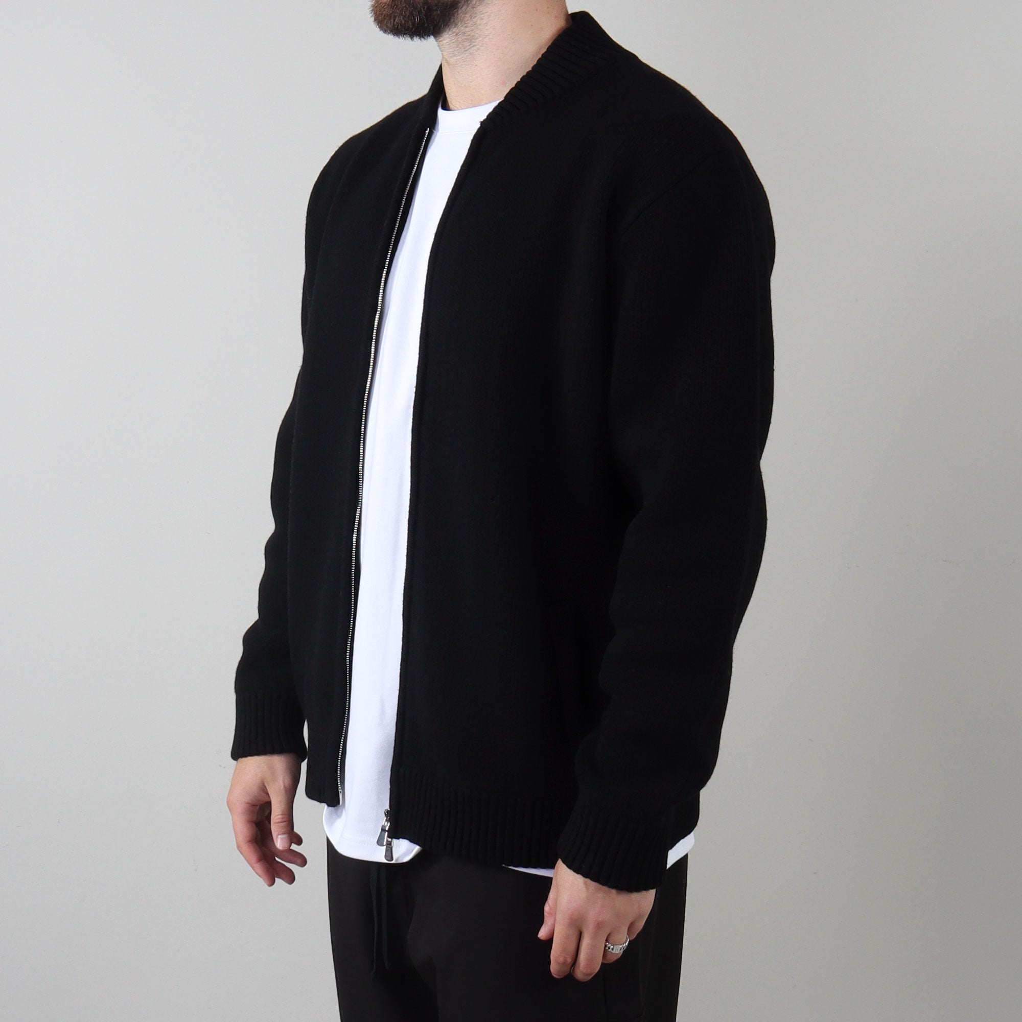 Masq bomber black